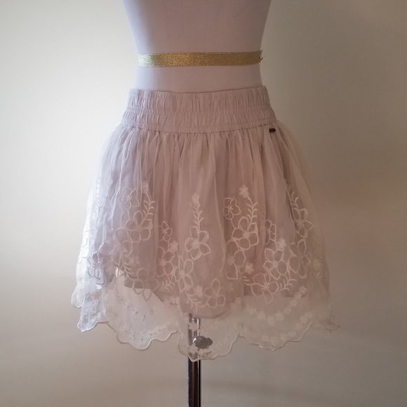 Hollister Skirt Flower Mesh Sz M Balletcore - Picture 1 of 6